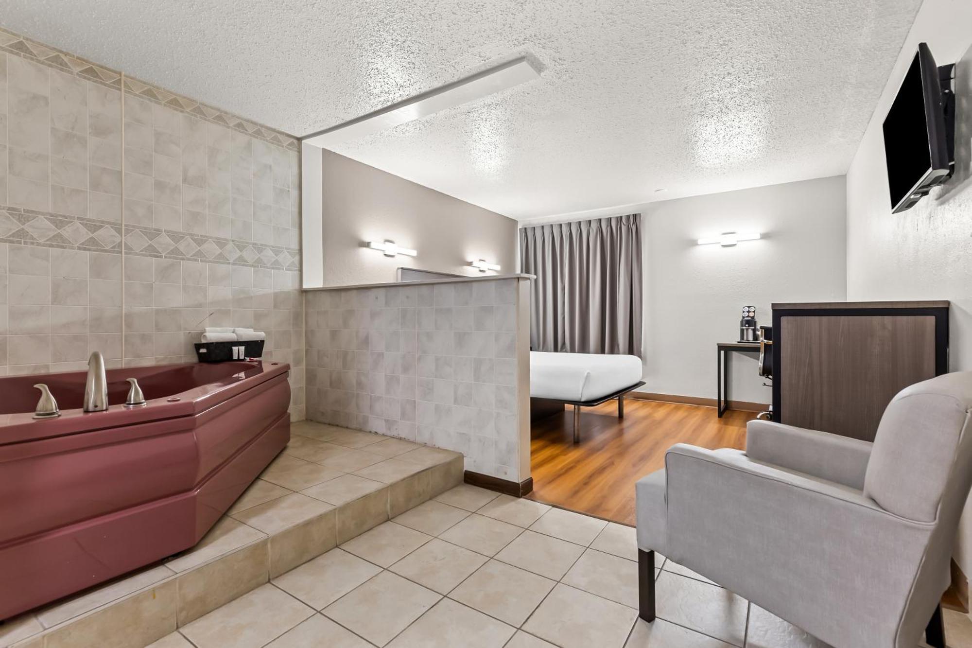Red Lion Inn & Suites Pontoon Beach Екстериор снимка