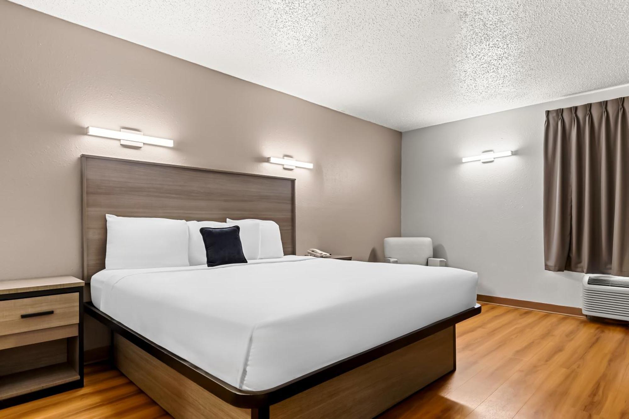 Red Lion Inn & Suites Pontoon Beach Екстериор снимка