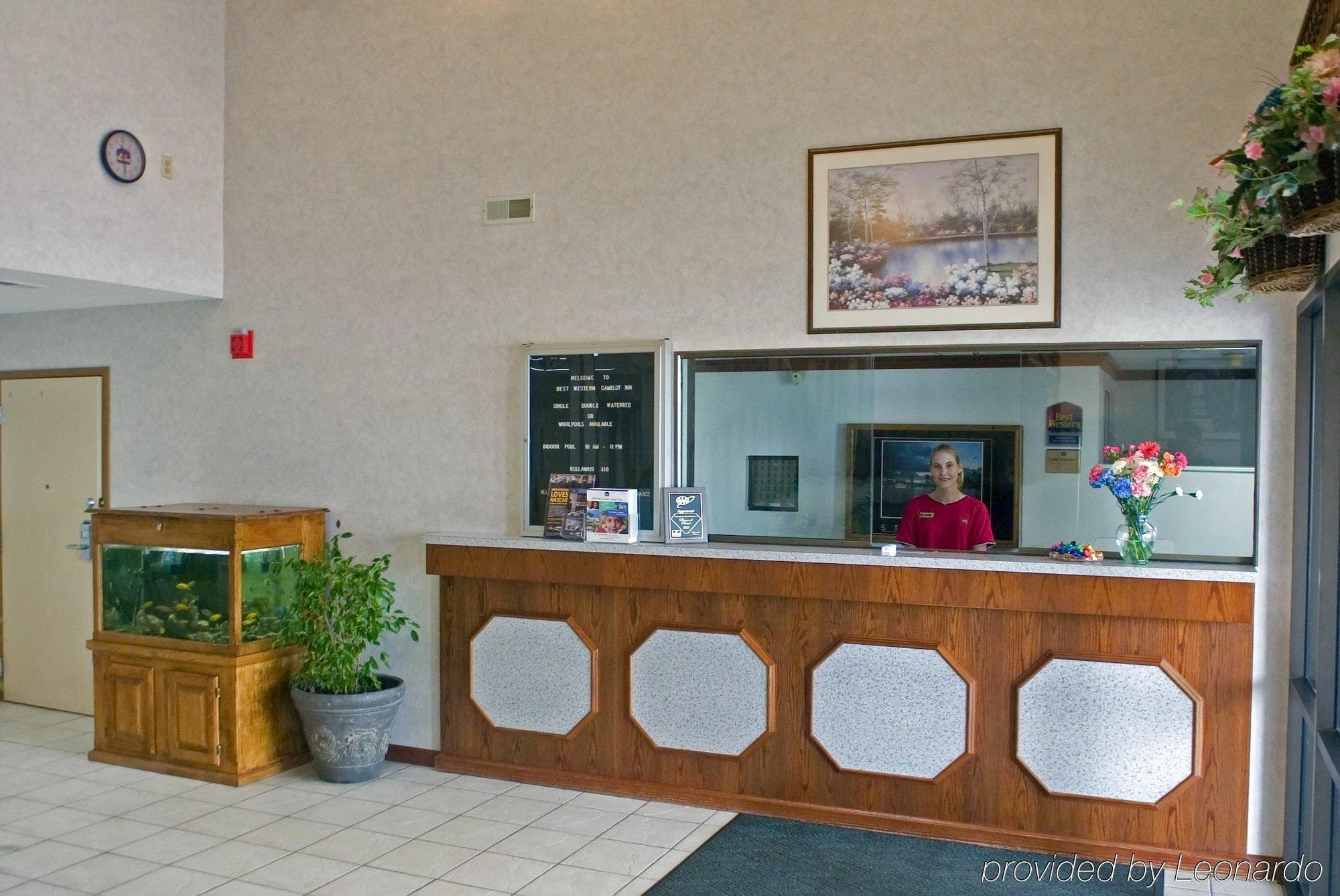 Red Lion Inn & Suites Pontoon Beach Интериор снимка