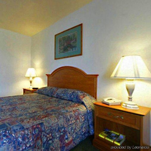 Red Lion Inn & Suites Pontoon Beach Стая снимка