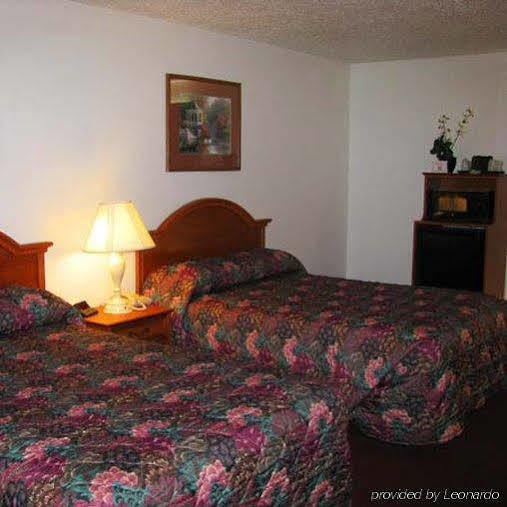 Red Lion Inn & Suites Pontoon Beach Екстериор снимка